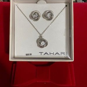 Set of earrings and necklace